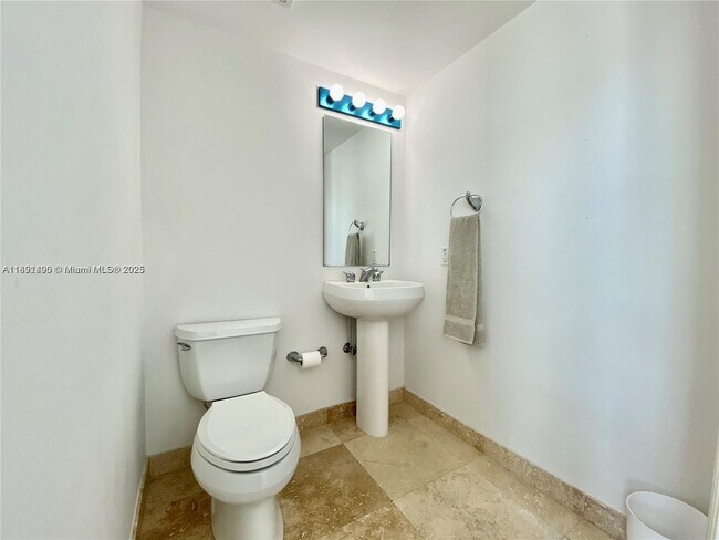 Building Photo - 1650 Brickell Ave