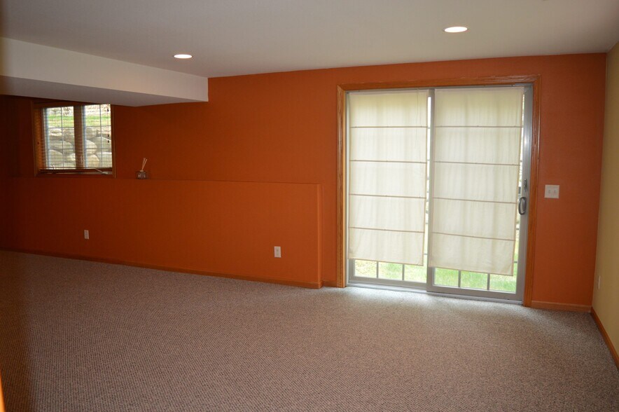 Building Photo - 4734 Bergamot Way