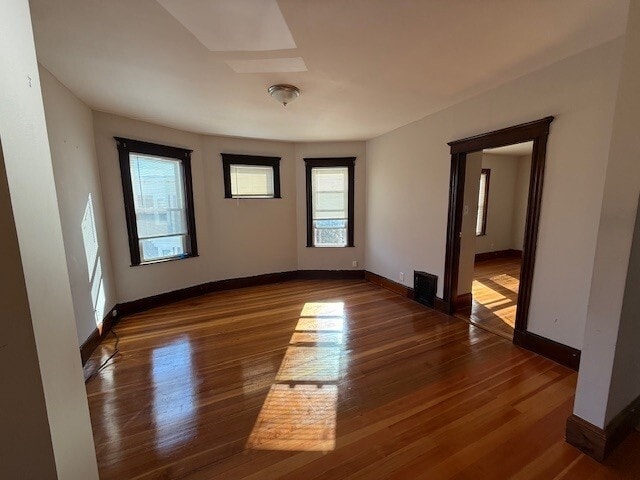 Building Photo - 129 Pleasant St
