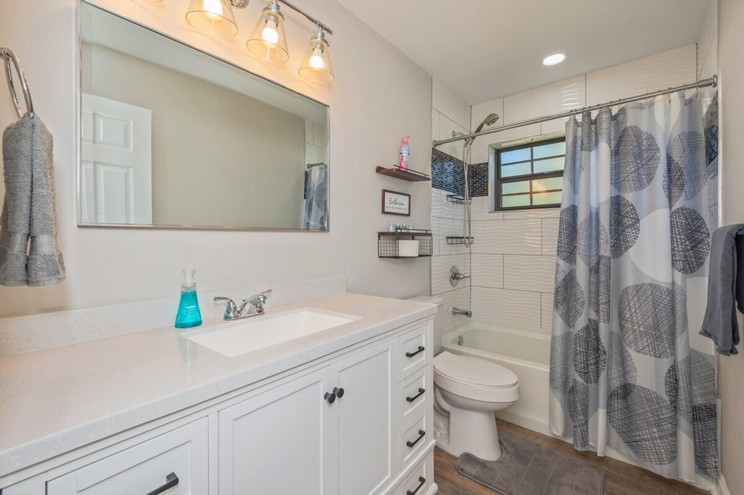 Building Photo - 151 N Lorraine Dr