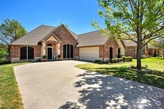 Building Photo - 3815 Sumner Ct