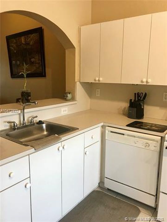 Building Photo - 2621 SE 12th Rd