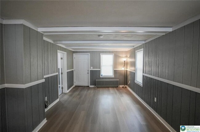 Building Photo - 637 Lehigh Ave