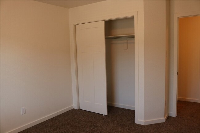 Building Photo - 10535 Mills Rd