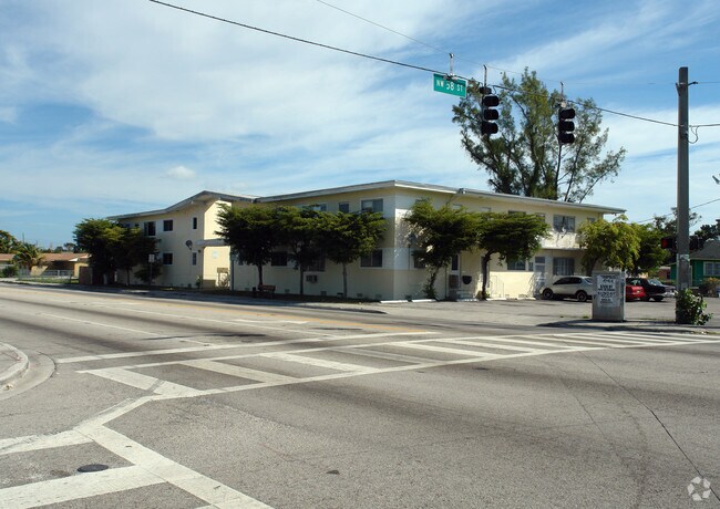 Building Photo - 5815 NW 12th Ave