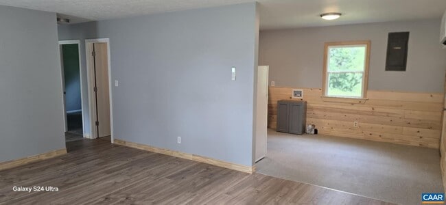Building Photo - 67 Warwick Ln