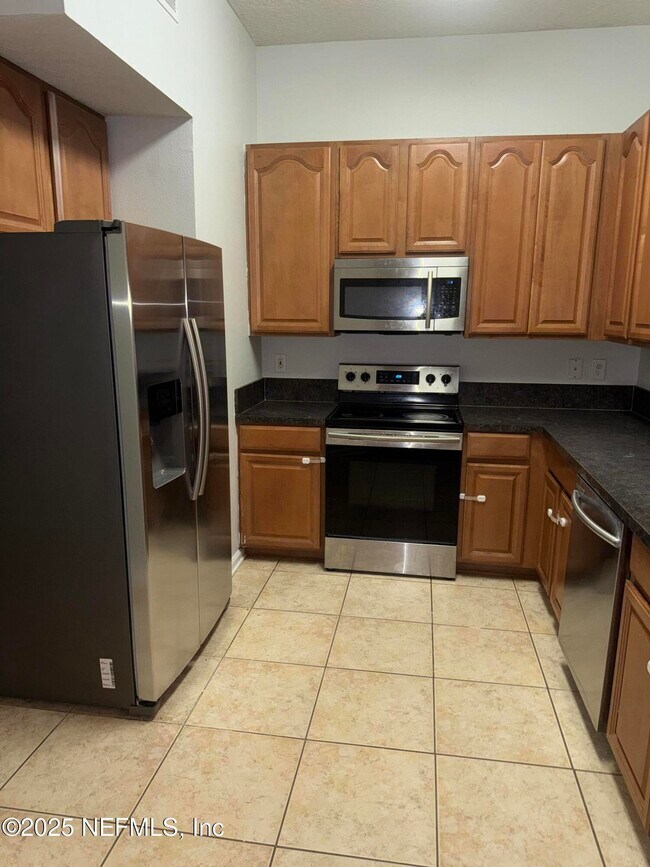 Building Photo - 7047 Deer Lodge Cir