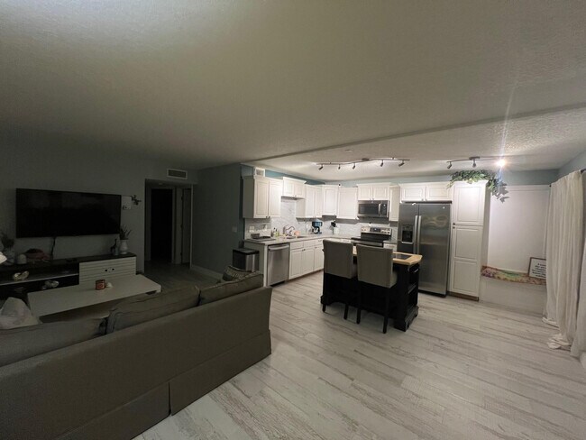 Building Photo - 312 Southwind Dr