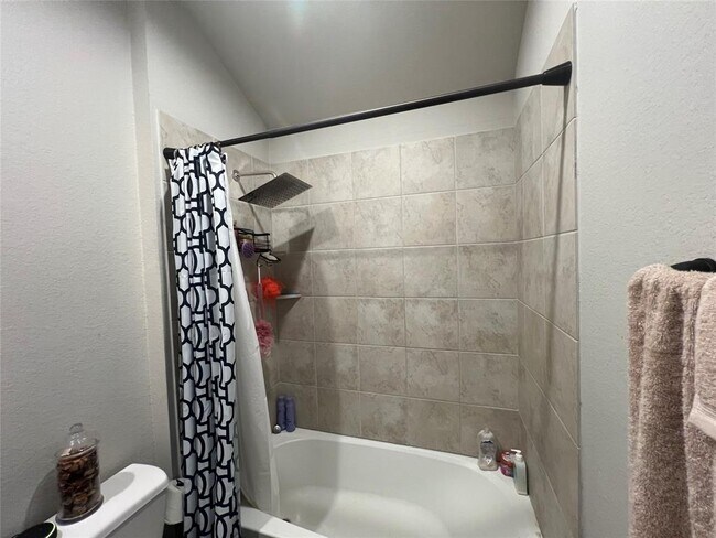 Building Photo - 20363 Green Mountain Dr