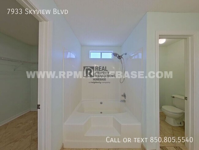 Building Photo - 7933 Skyview Blvd
