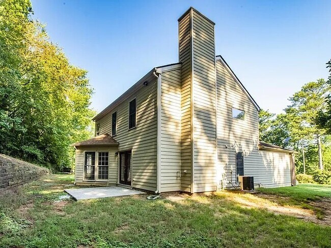 Building Photo - 4947 Clubgreen Summit