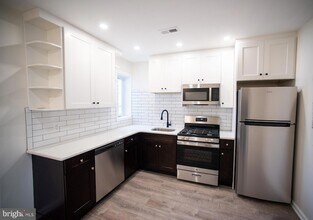 Building Photo - 2049 Snyder Ave