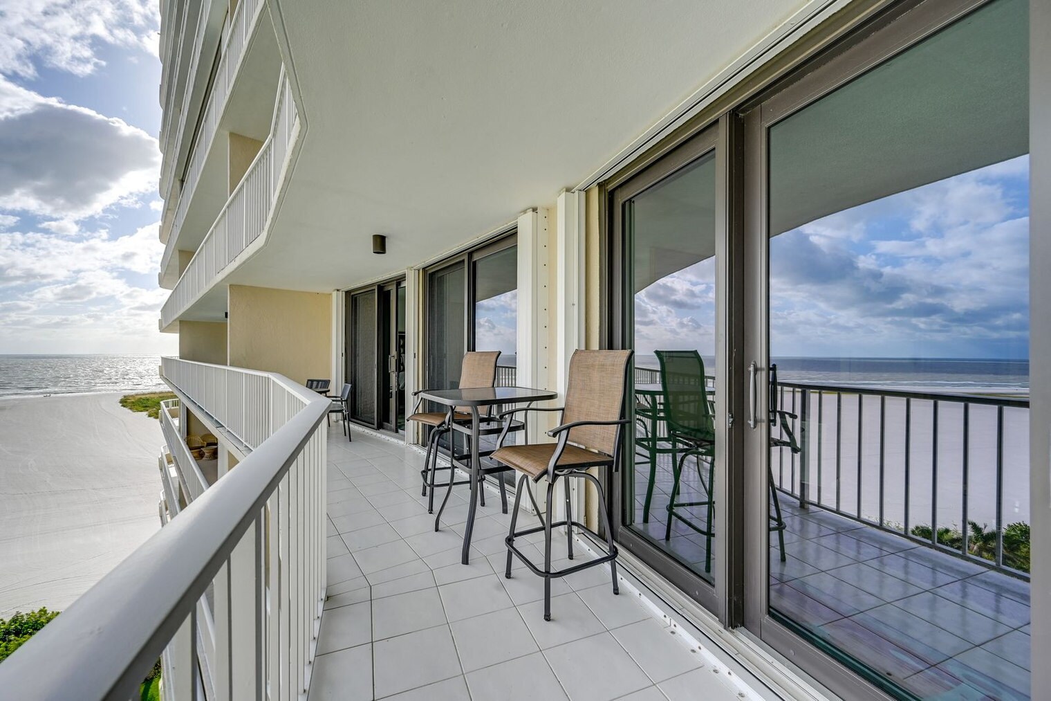 Building Photo - 320 Seaview Ct