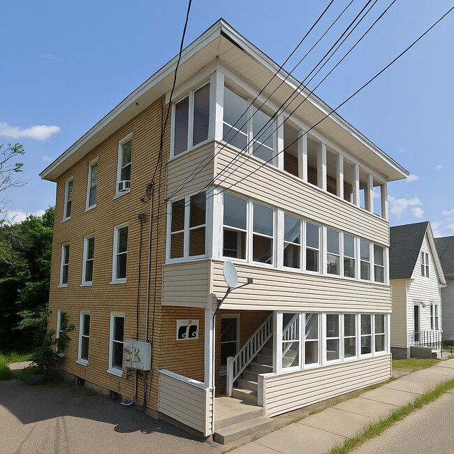 Building Photo - 83 Brook St