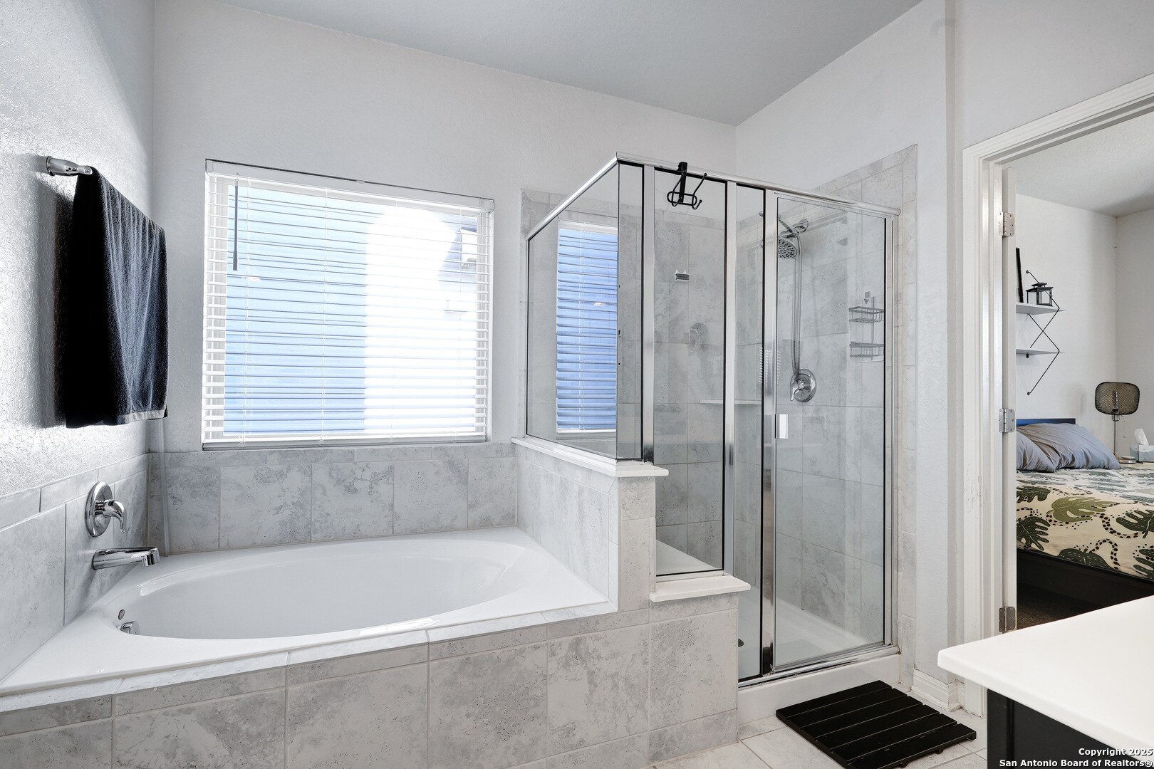 Building Photo - 5214 Seashore Blvd