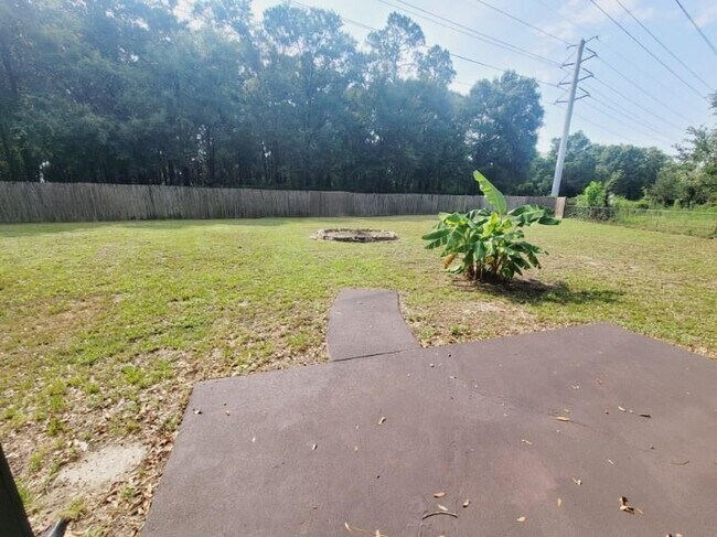 Building Photo - 5800 Japonica Ct