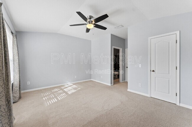 Building Photo - 5873 Fishhawk Ridge Dr