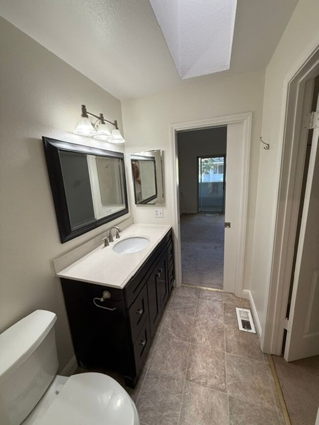Building Photo - 4175 Amberwood Cir