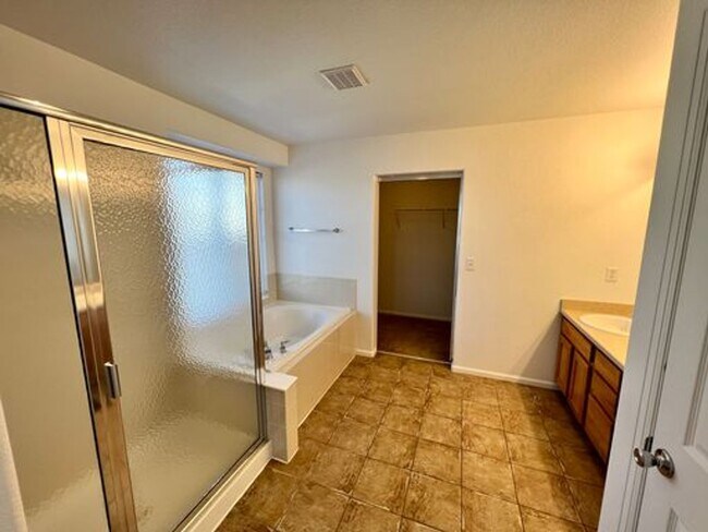 Building Photo - $0 DEPOSIT OPTION! BEAUTIFUL TWO-STORY HOM...