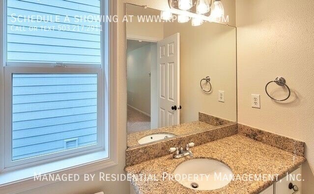 Building Photo - 23992 SW Red Fern Dr