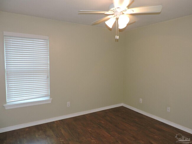 Building Photo - 5016 Challenger Way