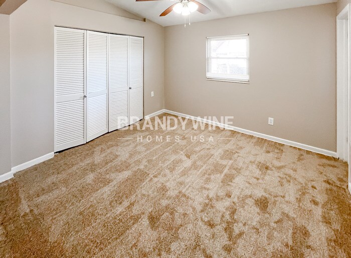 Building Photo - 7671 Vale Dr