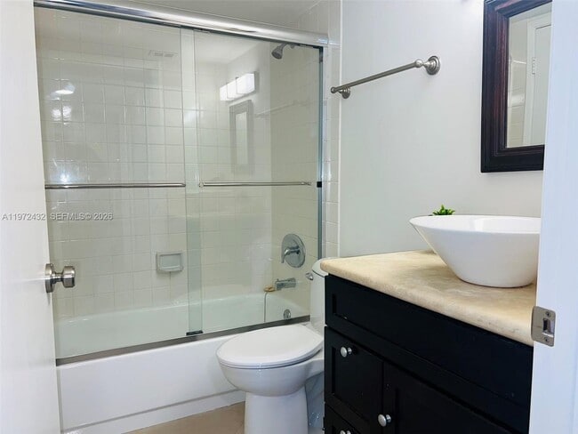 Building Photo - 770 Claughton Island Dr