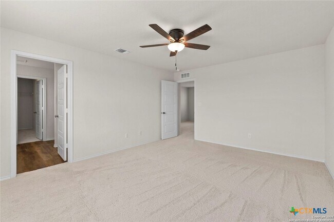 Building Photo - 162 Hazy Glade Dr