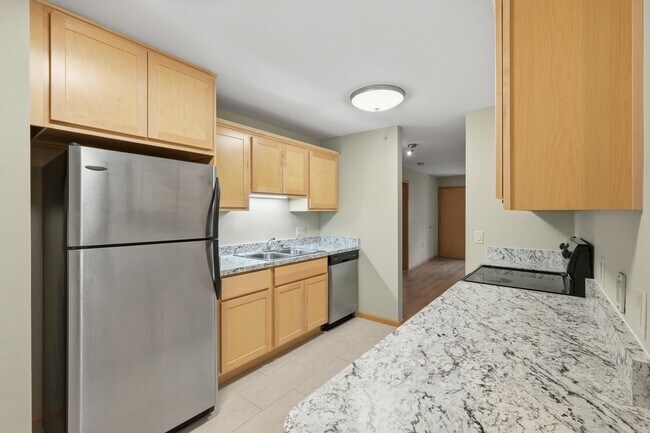 Building Photo - 8206 Starr Grass Dr