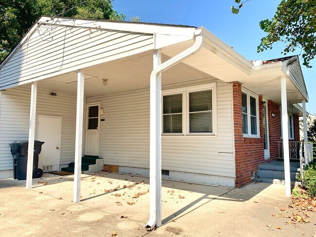 Building Photo - 1507 Franklin - For RENT!