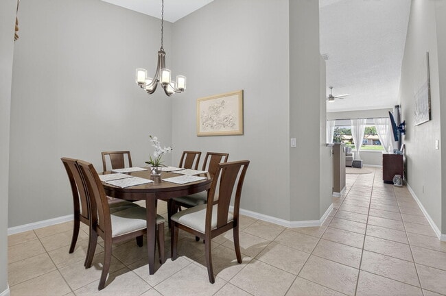 Building Photo - 235 Coral Trace Ln