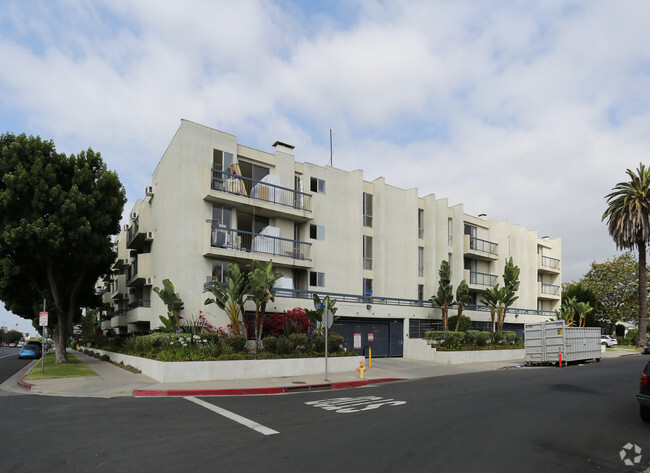 Building Photo - Venice-Barry Apartments