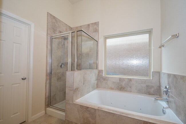 Building Photo - 20215 Stonebridge Terrace Dr