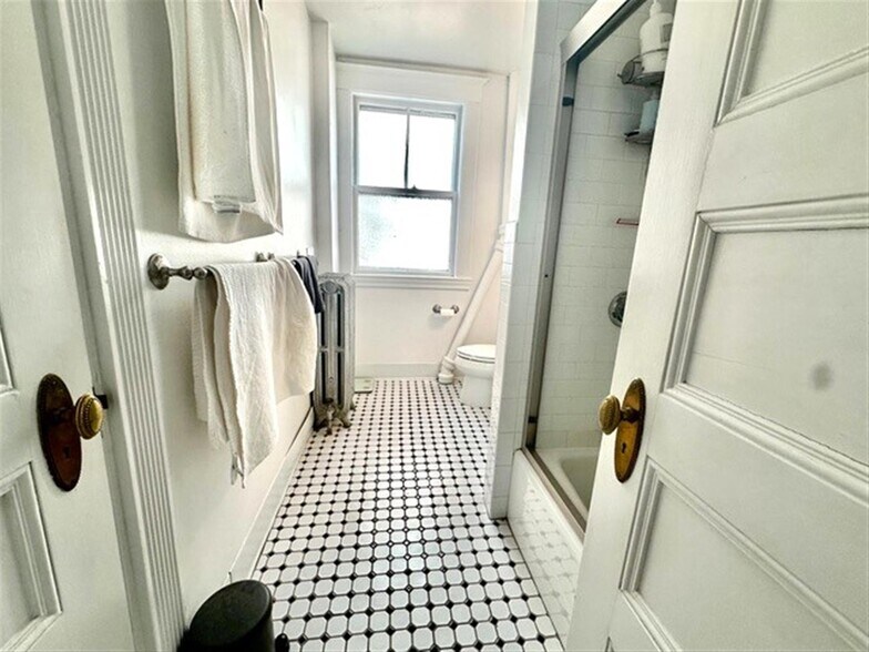 Building Photo - 77 College Ave