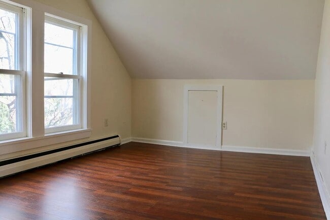 Building Photo - 200 Pearl St