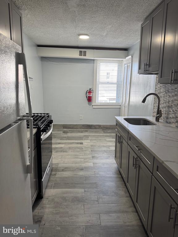 Building Photo - 4724 Longshore Ave