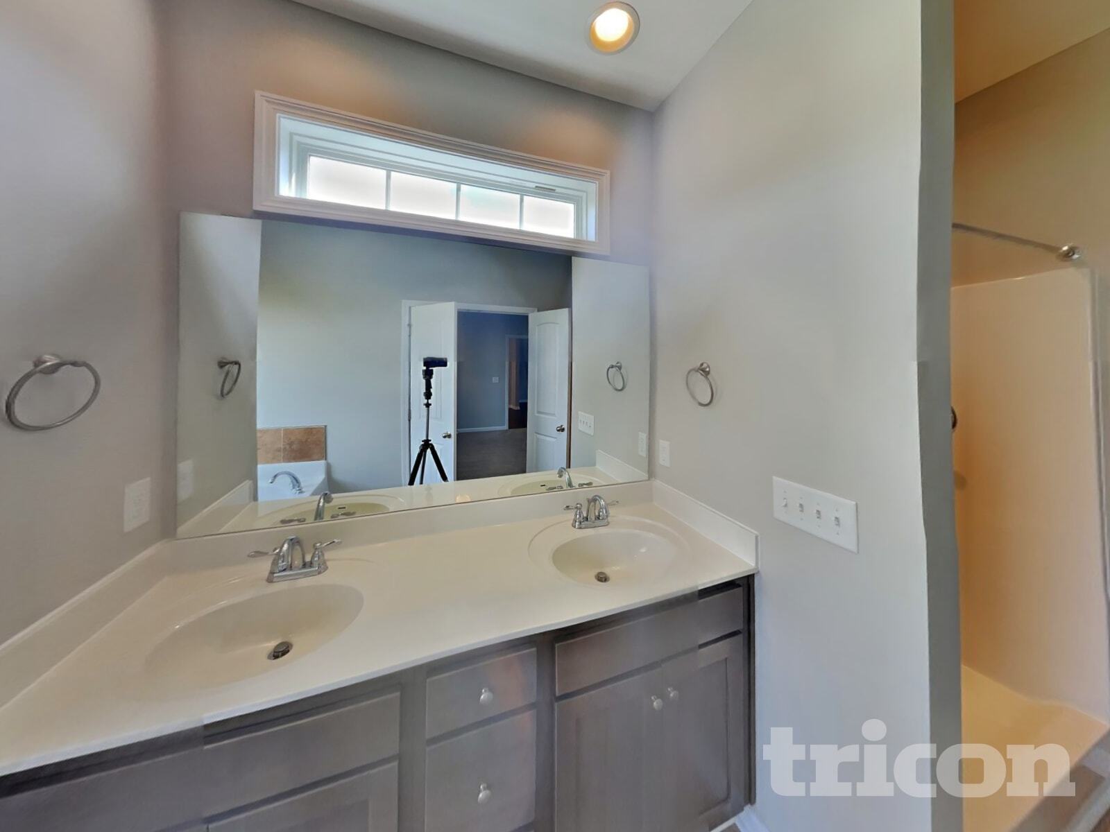 Building Photo - 938 Beverly Ct