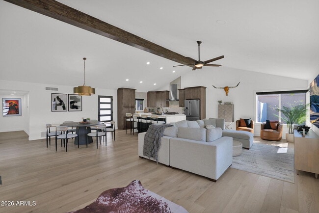 Building Photo - 7629 N Vía De Los Ninos