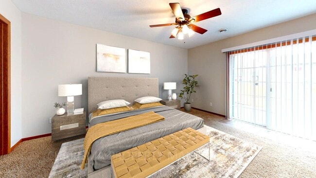 Building Photo - 2 BDS, IN BRANDON, TOWN HOME, ATTACHED GAR...