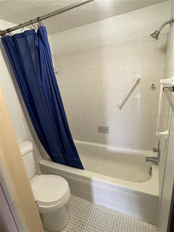 Building Photo - 1589 Greenlea Dr