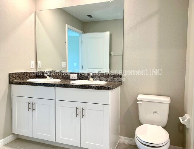Building Photo - 13611 Wild Ginger St