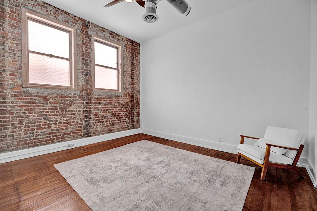 Building Photo - 2119 1st Ave N