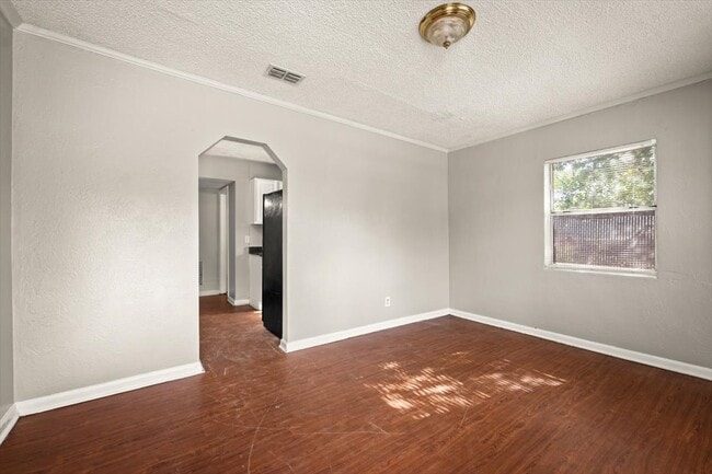 Building Photo - 1829 Lambert St