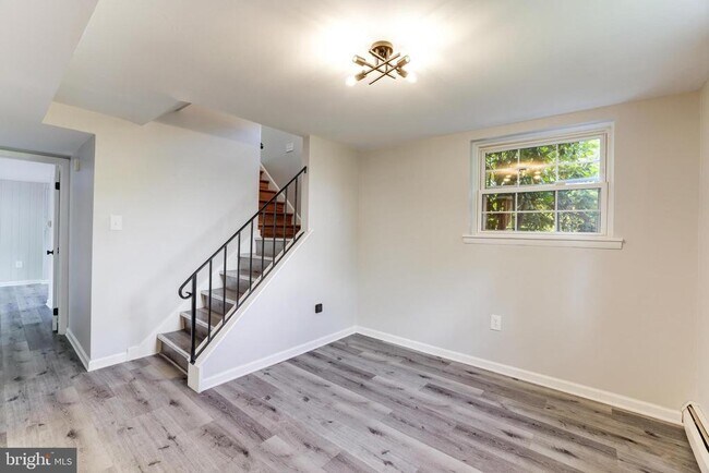 Building Photo - 4111 Hemingway Dr