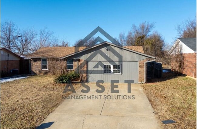 Primary Photo - 5 Bedroom House Available Now