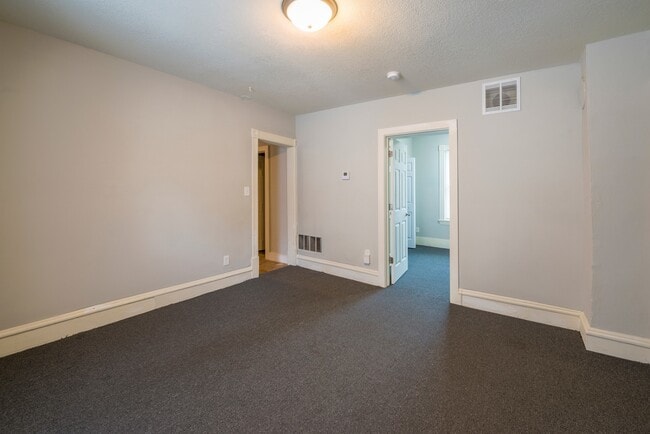 Building Photo - 2418 3rd St NE