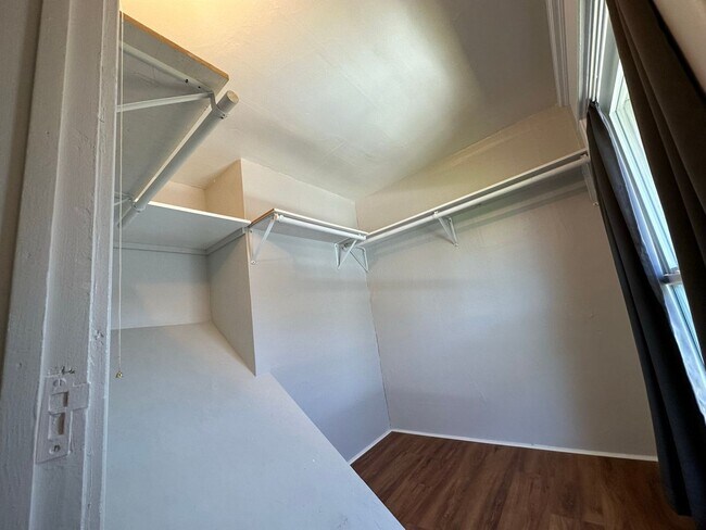 Building Photo - 2421 Rucker Ave