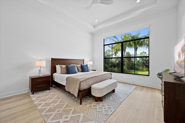 Building Photo - 13621 Le Christine Dr