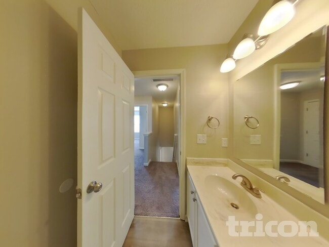 Building Photo - 11104 Waterfield Pl