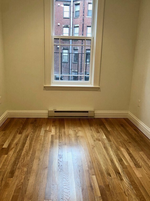 Building Photo - 166 Newbury St